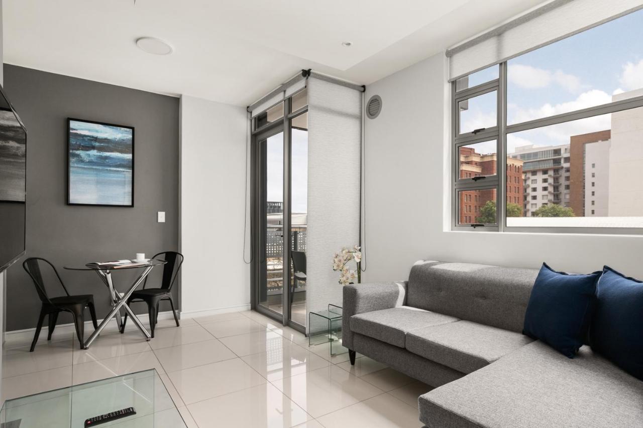 Easy Stay - The Median Rosebank Johannesburg Exteriör bild
