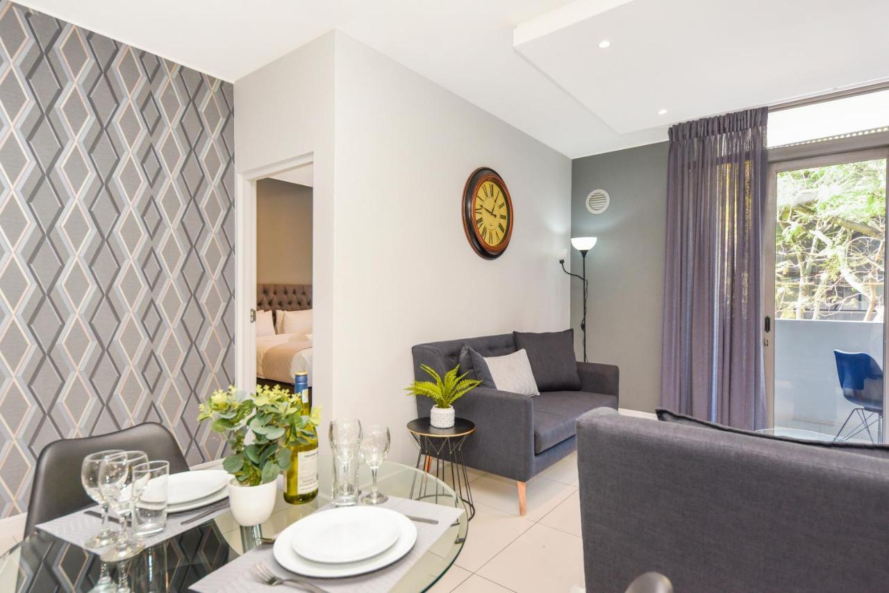 Easy Stay - The Median Rosebank Johannesburg Exteriör bild